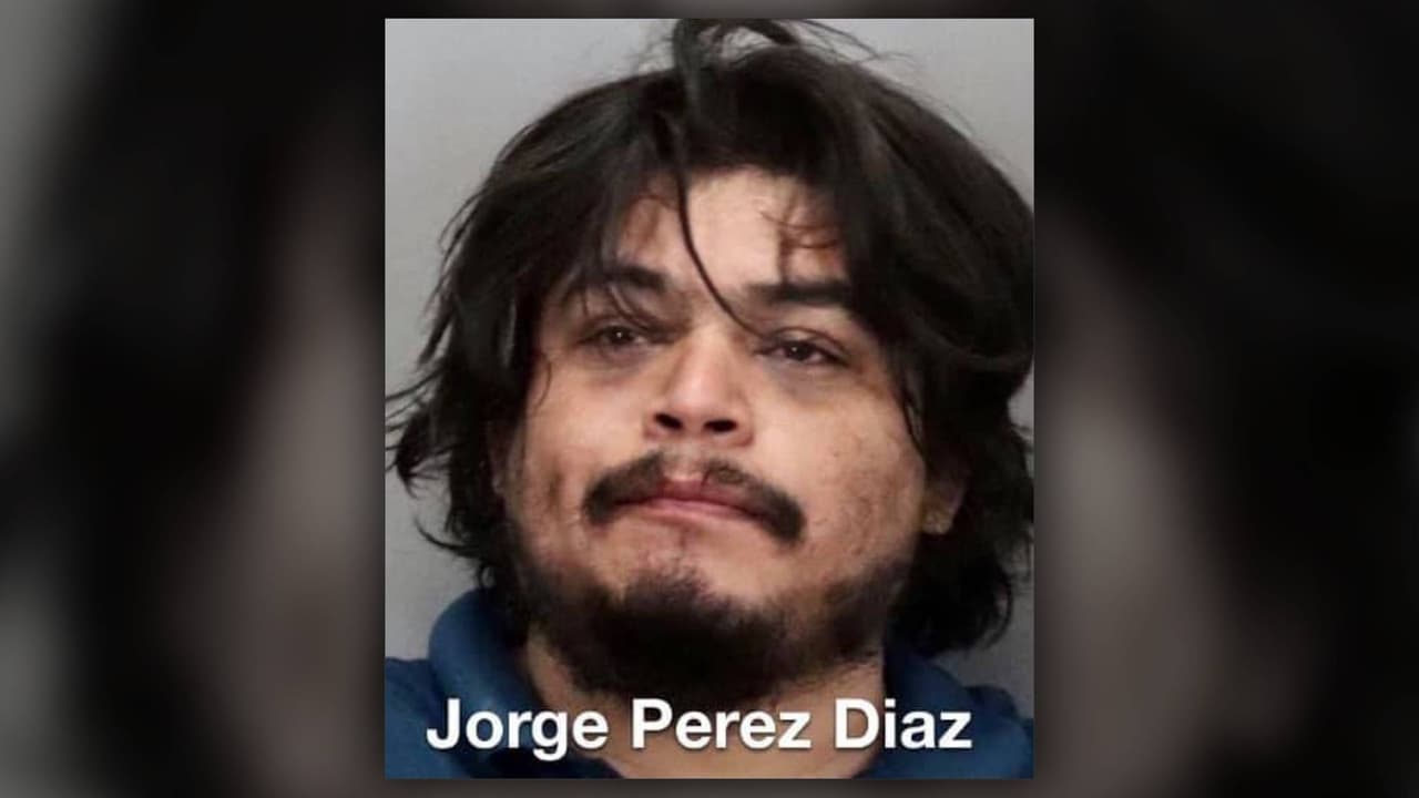 Niña de 13 años ayuda a su madre a escapar de presunto violador que entró a su casa en medio de la noche