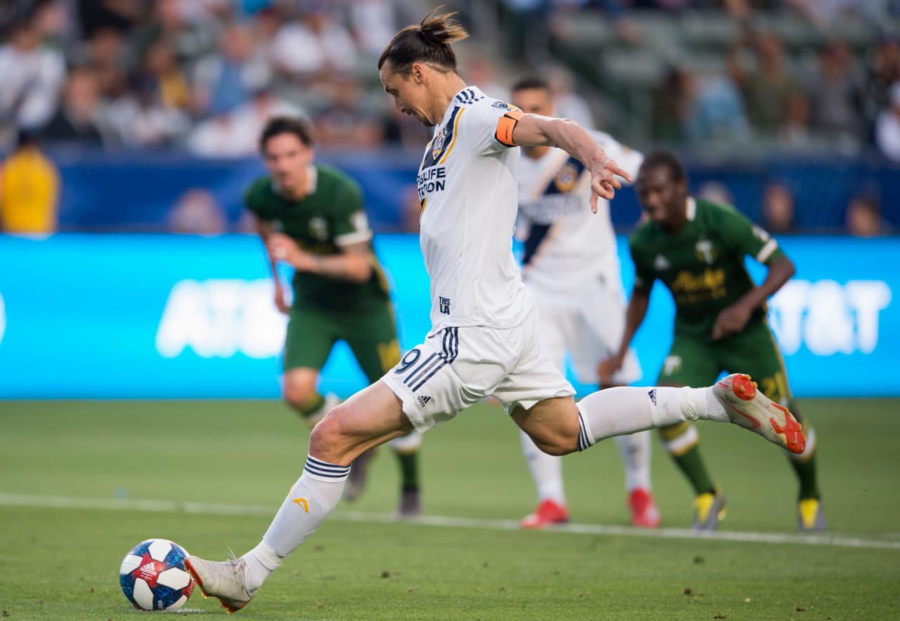 Zlatan Ibrahimovic tras doblete en su regreso: “Debí haber marcado el triplete"
