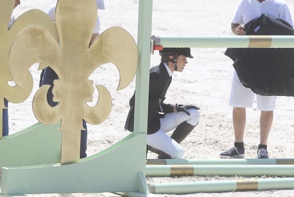 De inmediato, la gente acudió a su rescate.