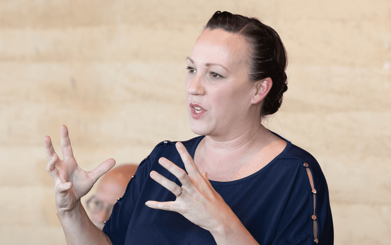 MJ Hegar derrota a Royce West y será la candidata demócrata al Senado por Texas