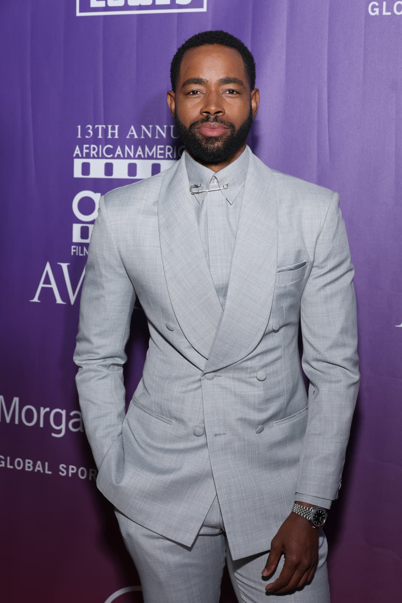 Respecto a su actuación en la cinta de acción ‘Top Gun: Maverick’, en una entrevista para ‘Men’s Health’ el 17 de mayo de 2022, el actor aseguró que se siente “feliz” con su personaje.