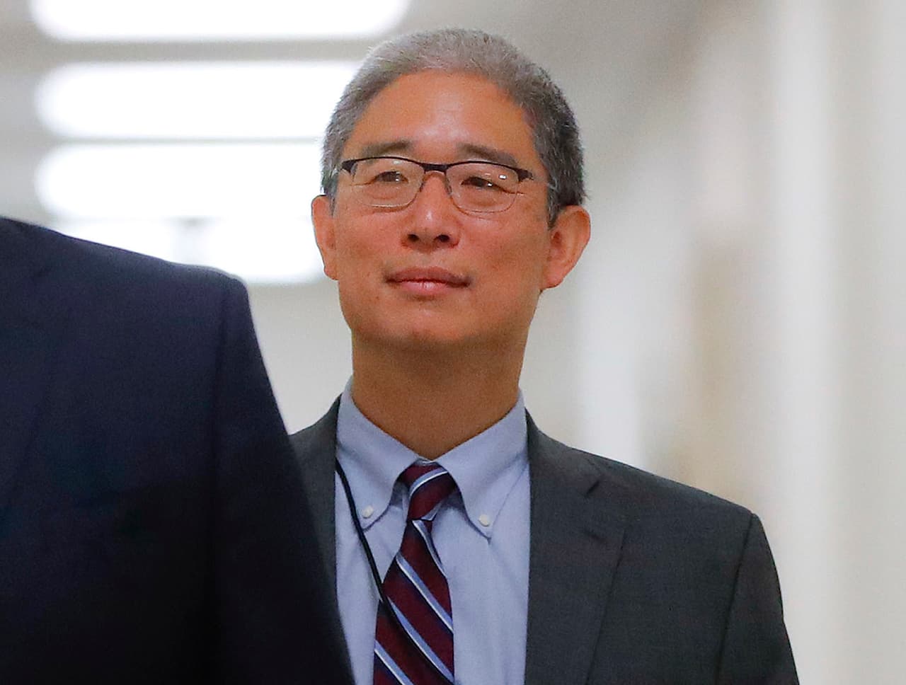 Foto de archivo, 28 de agosto de 2018, del funcionario del Departamento de Justicia Bruce Ohr al inicio de una audiencia en el Capitolio en Washington.