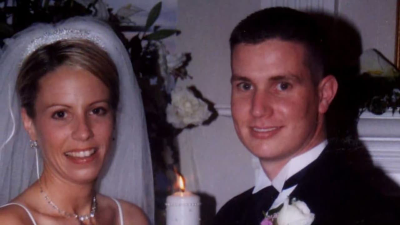 El oficial era un veterano de 21 años en el Departamento de la Policía de Mesquite y le sobreviven su esposa y tres hijos.
<br>