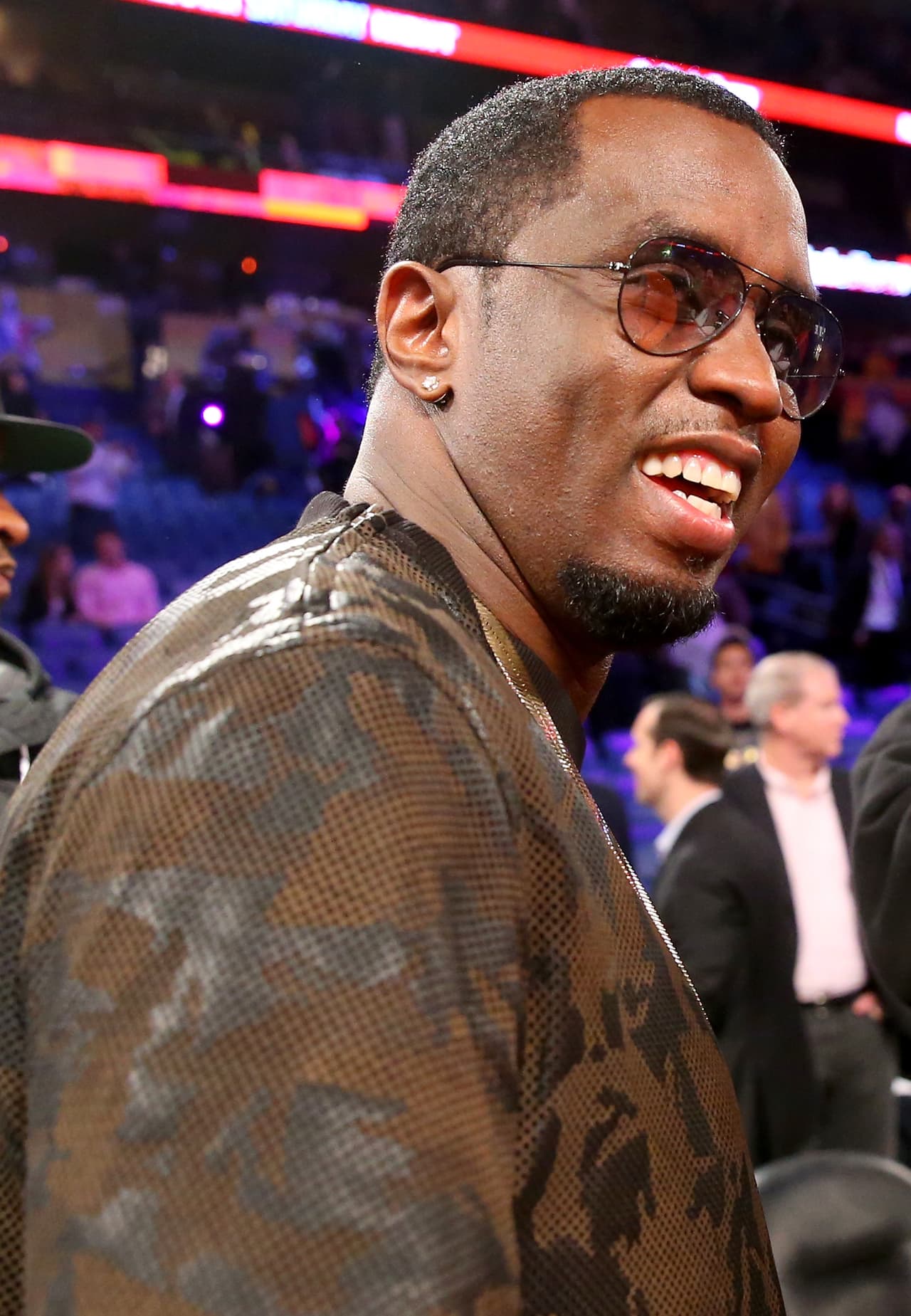 El 24 de marzo de 2014 el cantante escribió en su Twitter que “yo siempre he sido y seré ‘Puff Daddy’”.