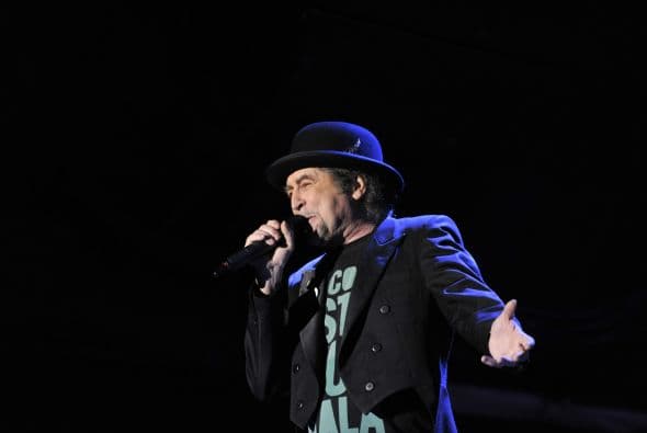 Por ahora Sabina sigue cantando y seguro en algún momento podrá llevarse a casa uno de estos preciados gramófonos.