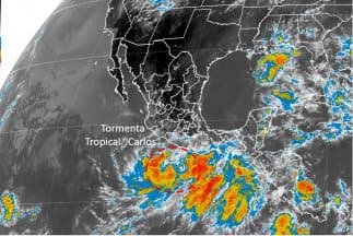 Imagen de satélite del fenómeno Carlos, provista por el Servicio Meteorológico Nacional (SMN).
