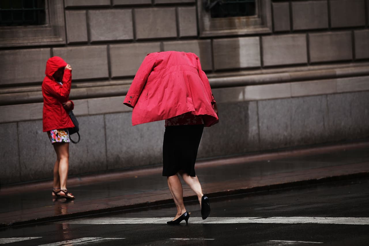 La lluvia llegó inesperada para algunas personas