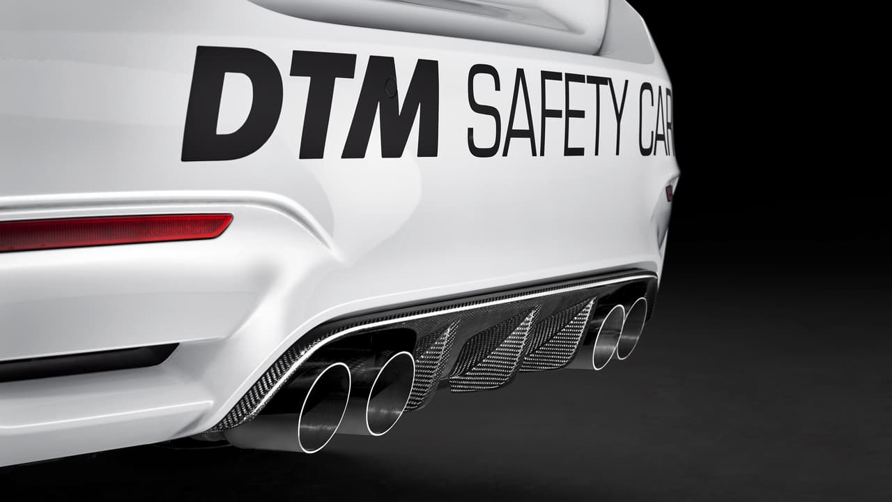 El vehículo deportivo tiene una velocidad máxima limitada de casi 190 mph y es capaz de ir de 0 a 62 mph en sólo 3,8 segundos