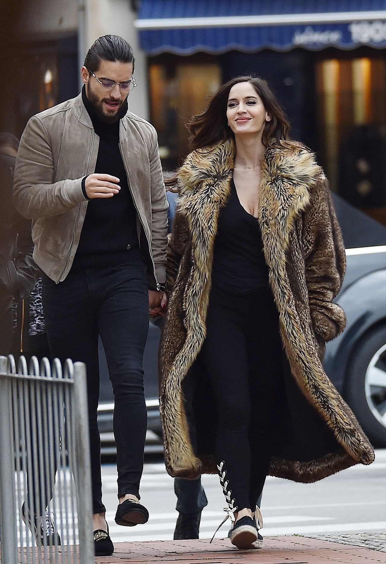 Tras el desfile, el pasado sábado, Maluma se ha dedicado a conocer Italia, donde los paparazzi van siguiendo sus pasos.