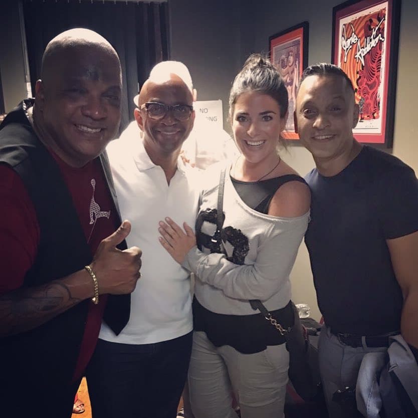 Con su incondicional compañera al lado, George describe su momento actual como uno de mucha paz porque por fin ha encontrado "un buen balance" entre su vida profesional y la sentimental.