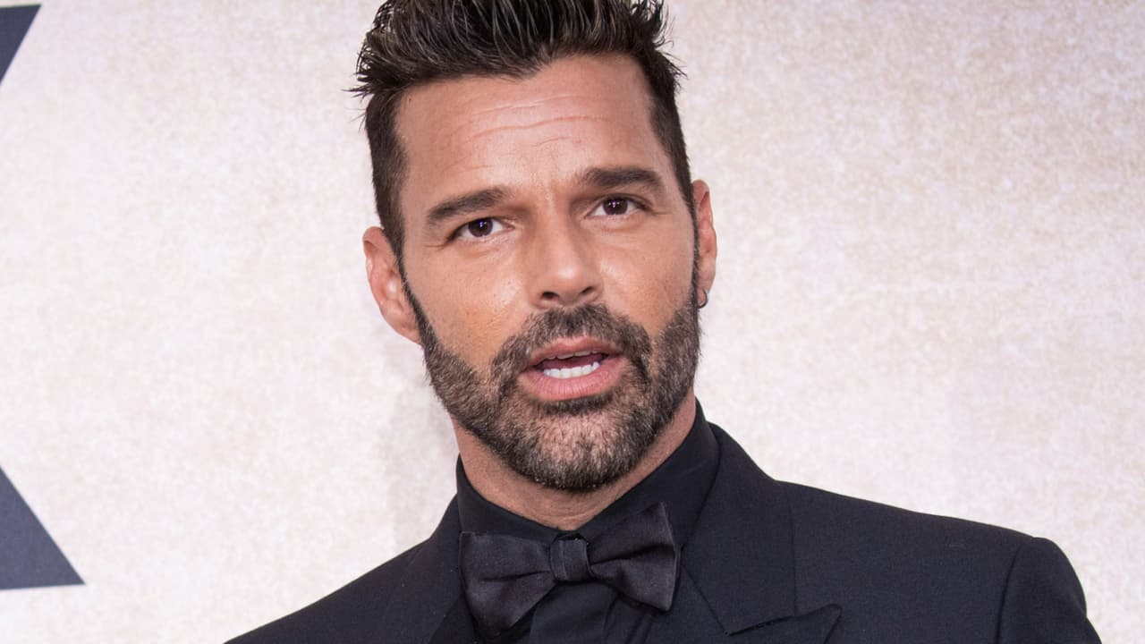Juez emite orden restrictiva contra Ricky Martin por supuesta violencia doméstica
