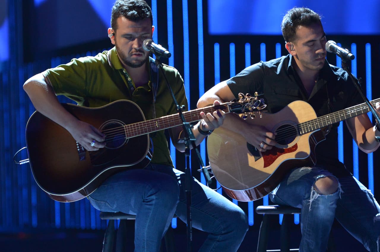 Calibre 50 también mandó saludos al cantante y todo su apoyo: "Esperamos que no sea nada grave, y queremos volver a verlo aquí junto a nosotros".