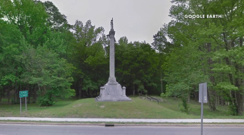 Rocky Mount aprueba quitar monumento confederado, luego de 103 años