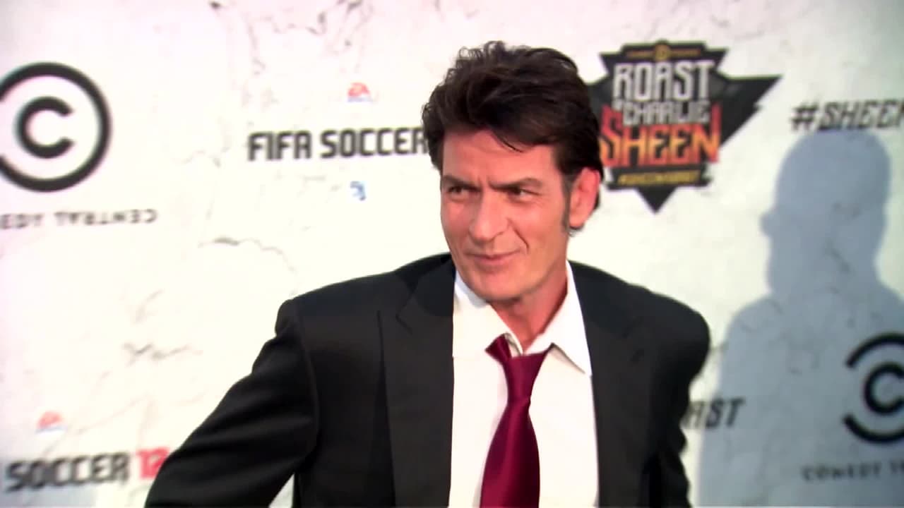 Acusan a Charlie Sheen de haber abusado de un actor menor en los 80 y él lo niega