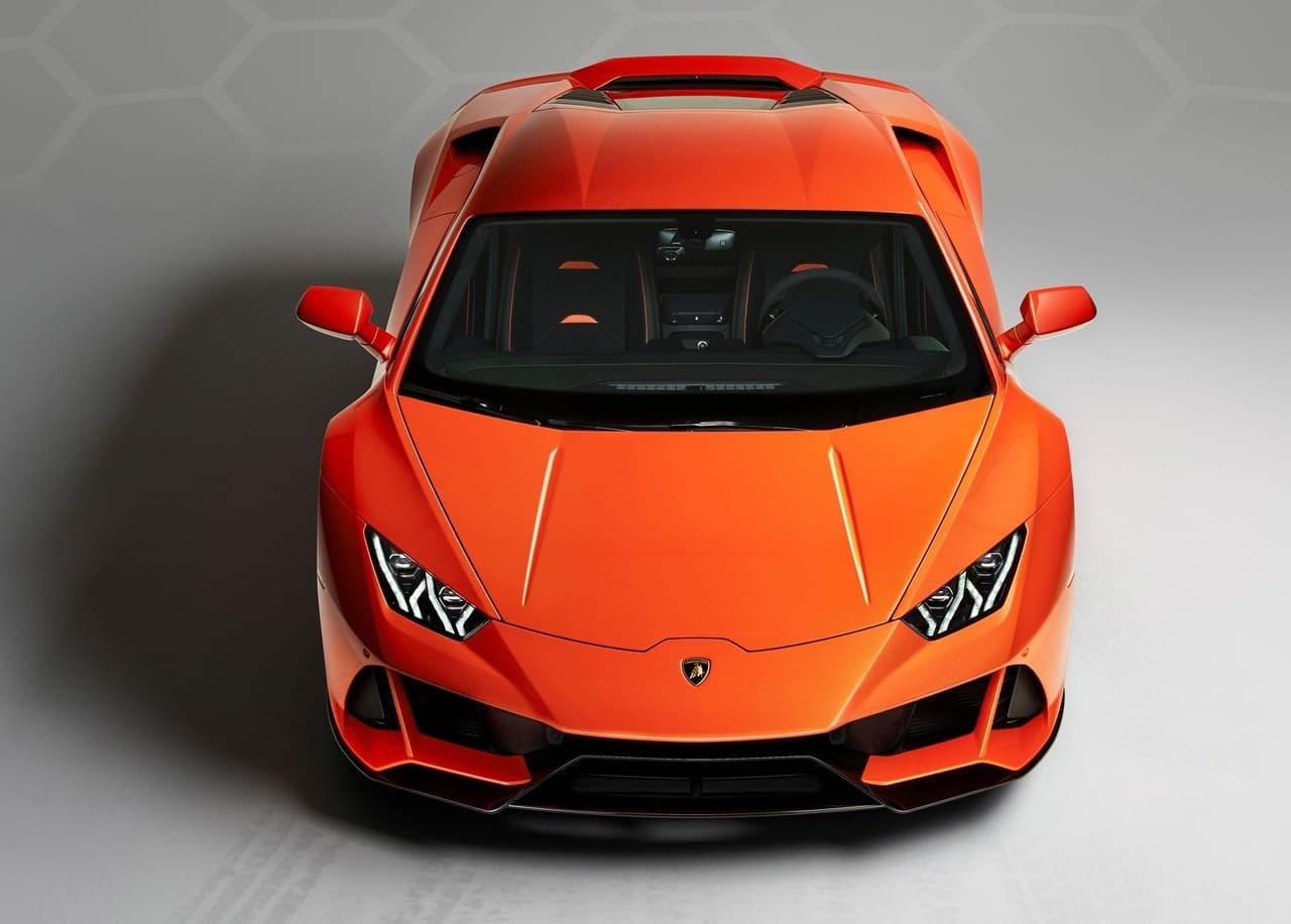 El Huracán EVO es un superdeportivo de altas prestaciones, pero a la vez lo suficientemente civilizado para la conducción diaria. Es por eso que también es uno de los modelos más frecuentes por las calles de Miami Beach.