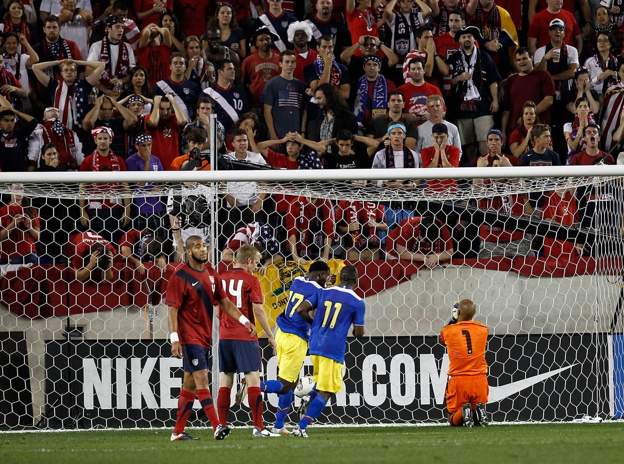 Ese mismo año el estadio recibió por primera vez al equipo nacional masculino de fútbol de EEUU, que cayó vencido 1-0 ante Ecuador en un amistoso internacional.