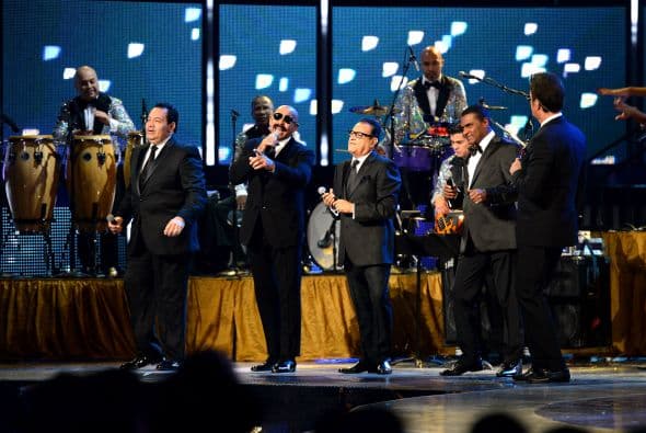 Pero uno de los momentos más inolvidables en la historia de los Latin GRAMMY es sin duda la espectacular actuación de Salsa Giants, quienes cerraron la edición 2013 con una presentación llena de mucho sabor.