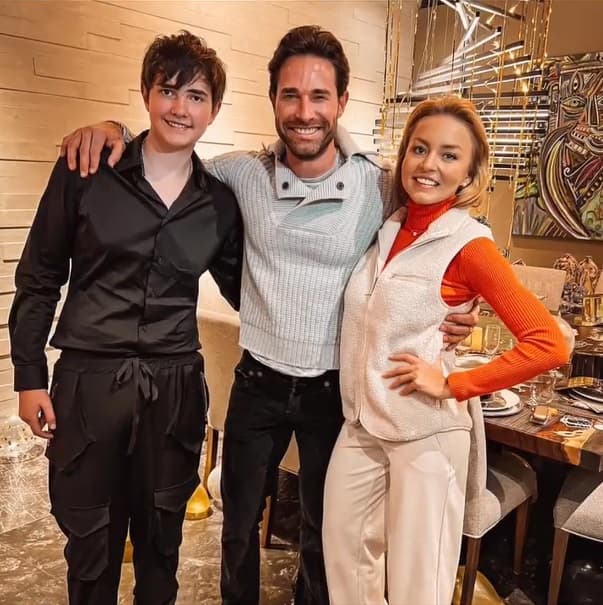 “¡Feliz cumpleaños! 13 de la buena suerte. ¡Que tus deseos se cumplan campeón!”, escribió ella.
<br>