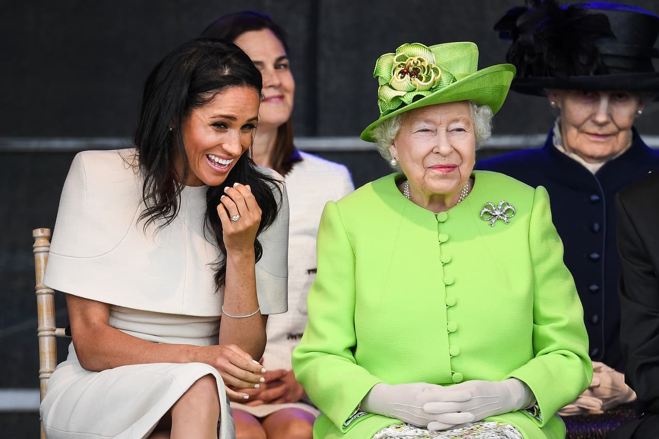 <b>14 de junio de 2018</b>
<br>
<br>Por primera vez, Meghan Markle 
<b><a href="https://www.univision.com/entretenimiento/realeza/meghan-markle-tropieza-dos-veces-pero-la-reina-isabel-luce-encantada-con-su-compania-fotos" target="_blank">asiste a un evento oficial</a> </b>sin su esposo,
<b> </b>acompañando a la reina Isabel II.