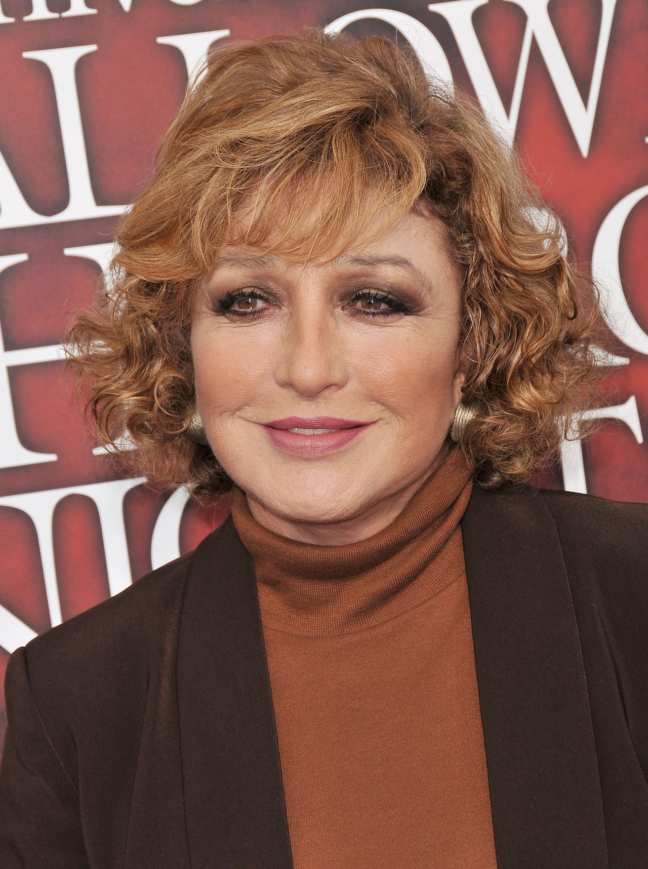 "Quiero a alguien como yo, ¿para qué lo quiero más chavo?, ¿de qué le voy a platicar?, ¡qué flojera! [...]", refirió Angélica.