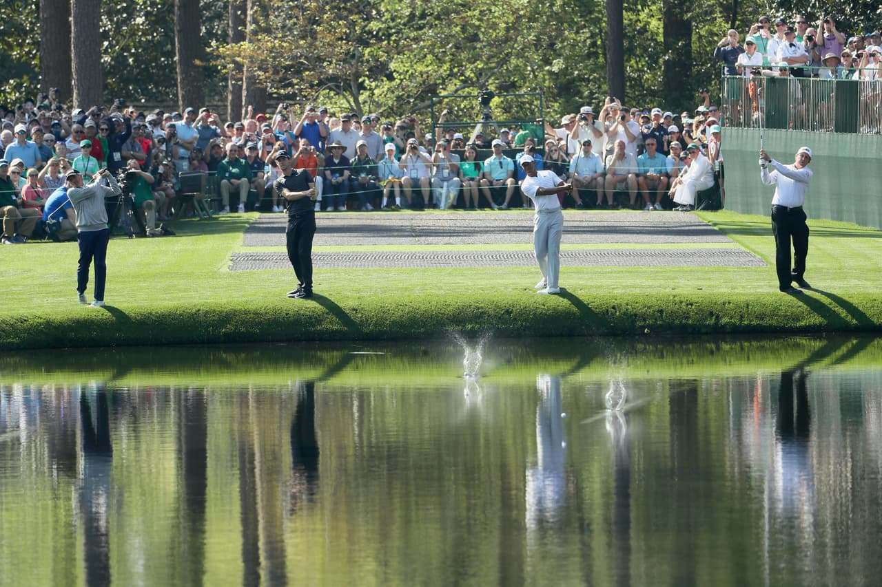 La fiesta del Masters de Augusta dejó bellas postales de los paisajes y el colorido en el Augusta National Golf Club, escenario testigo del segundo día de prácticas del torneo grande del golf mundial.