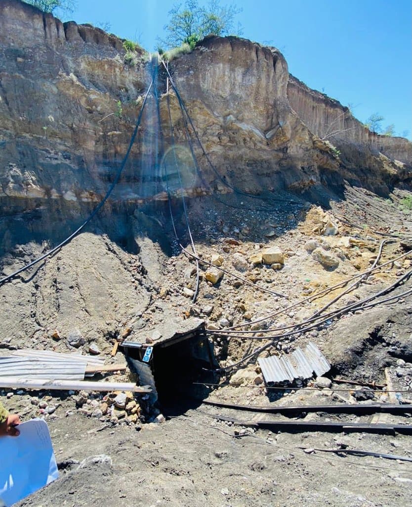 Si bien se trató de un accidente, el Centro de 
<a href="https://www.univision.com/temas/derechos-humanos">Derechos Humanos</a> Miguel Agustín Pro Juárez (Centro ProDH) le dijo a la agencia EFE que en octubre del 2020 presentó una queja en conjunto con la organización Familia Pasta de Conchos, 
<b>ante las autoridades por las "terribles condiciones" de esta mina. </b>Lamentablemente, dijo, las autoridades hicieron caso omiso de estas advertencias.