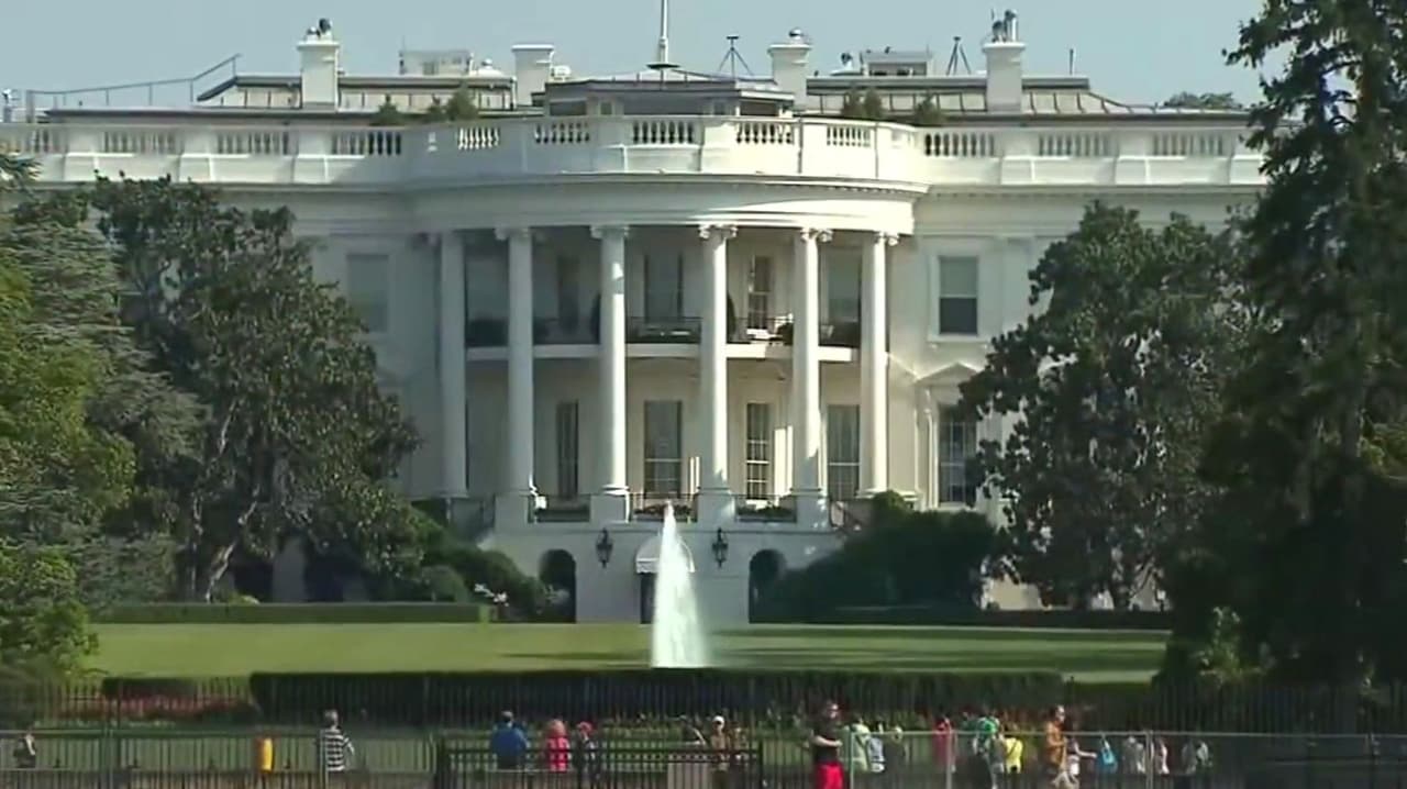 Casa Blanca advierte a su personal no realizar apuestas sobre la guerra con Irán