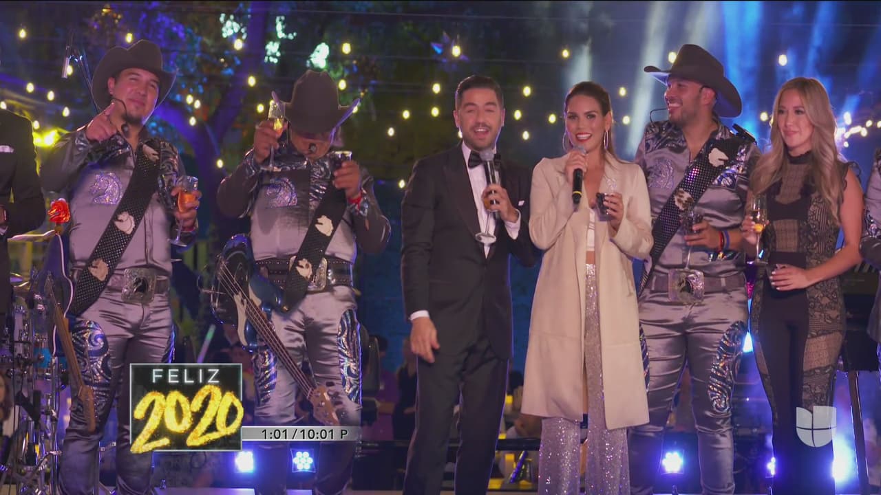 Karina Banda y Borja Voces hicieron lo mismo acompañados del grupo Bronco.