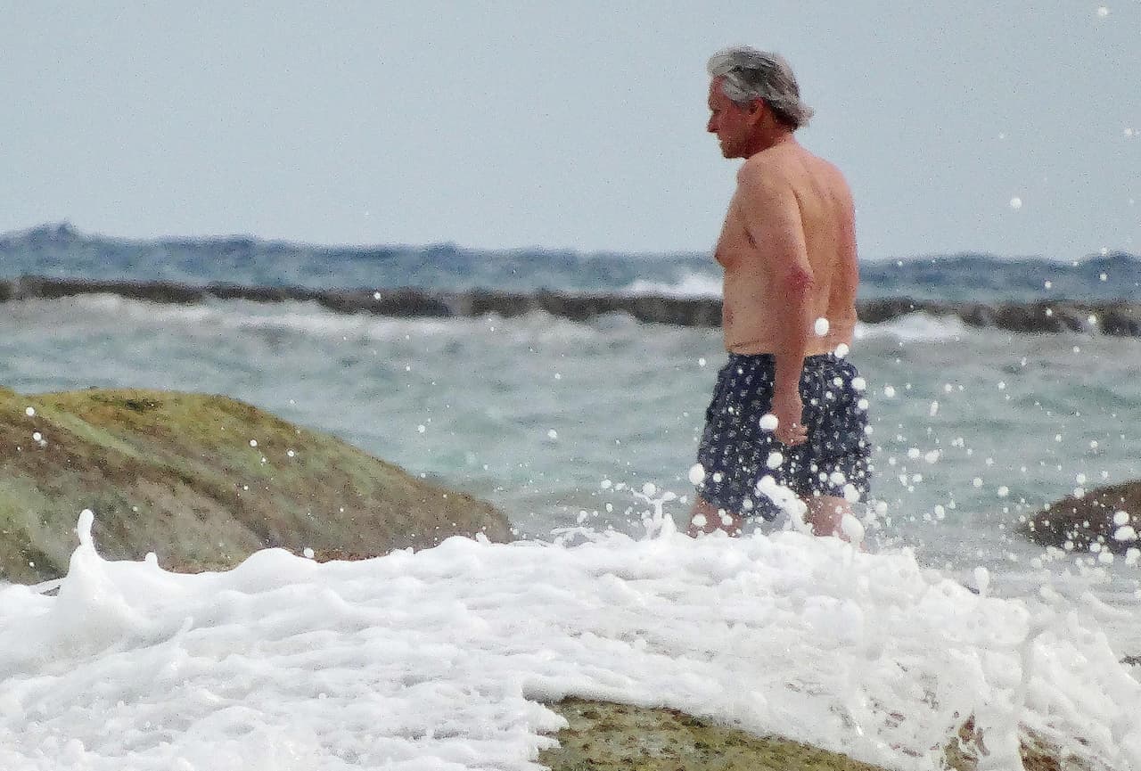 Finalmente, se dio un chapuzón.