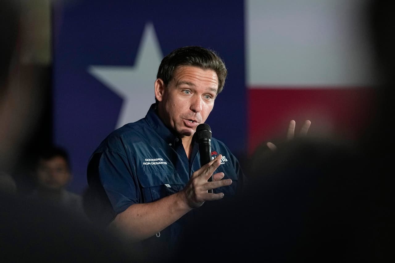 Debilitar el debido proceso y criminalizar a los indocumentados: analizamos la política migratoria de DeSantis