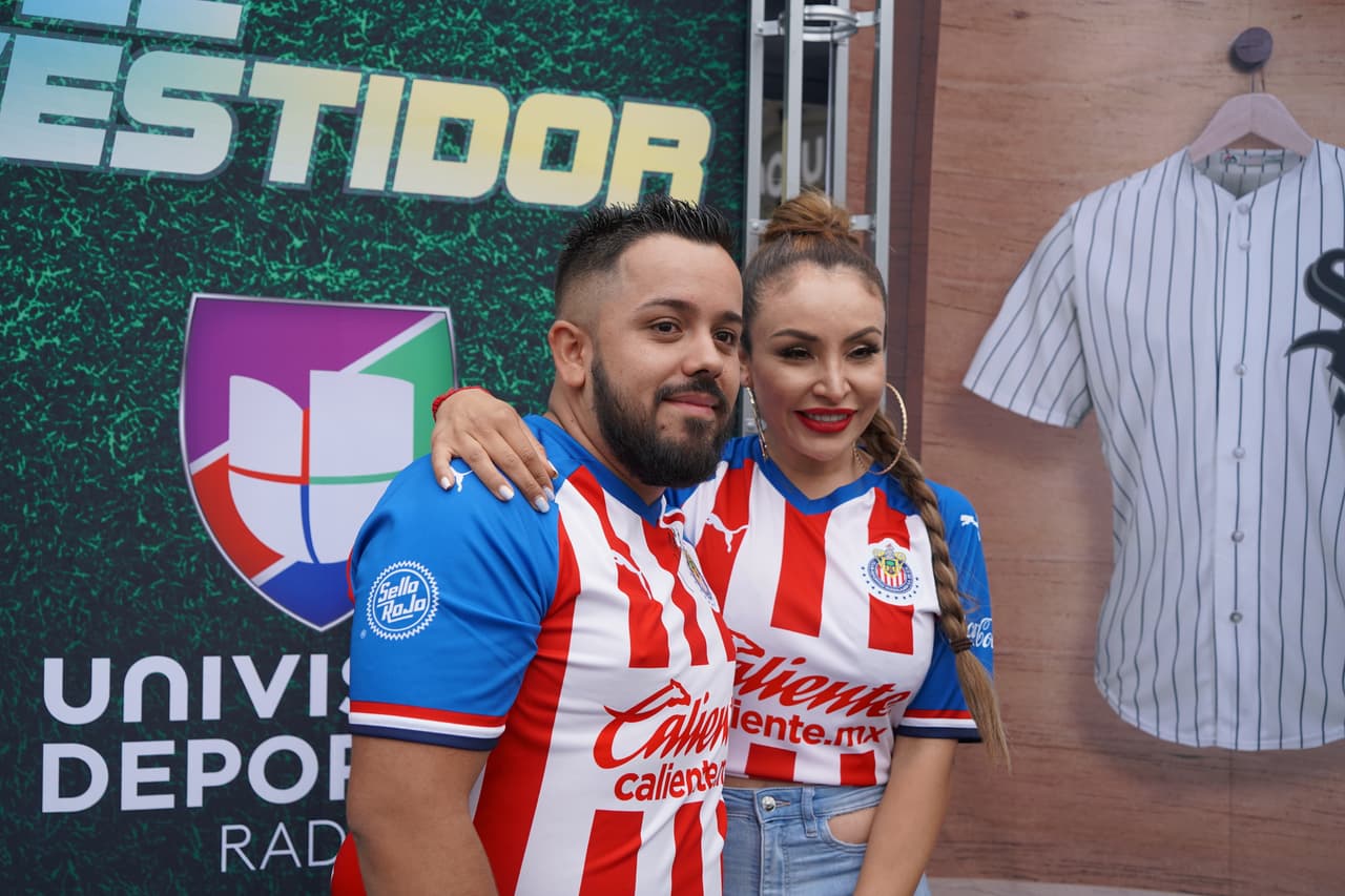 Y al final se tomó fotos con algunos de sus seguidores.