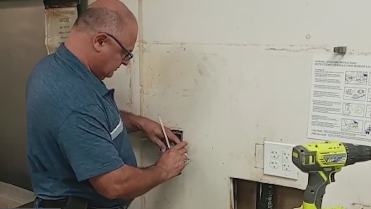 Padre e hijo en Phoenix denuncian a contratista independiente por violar sus derechos laborales