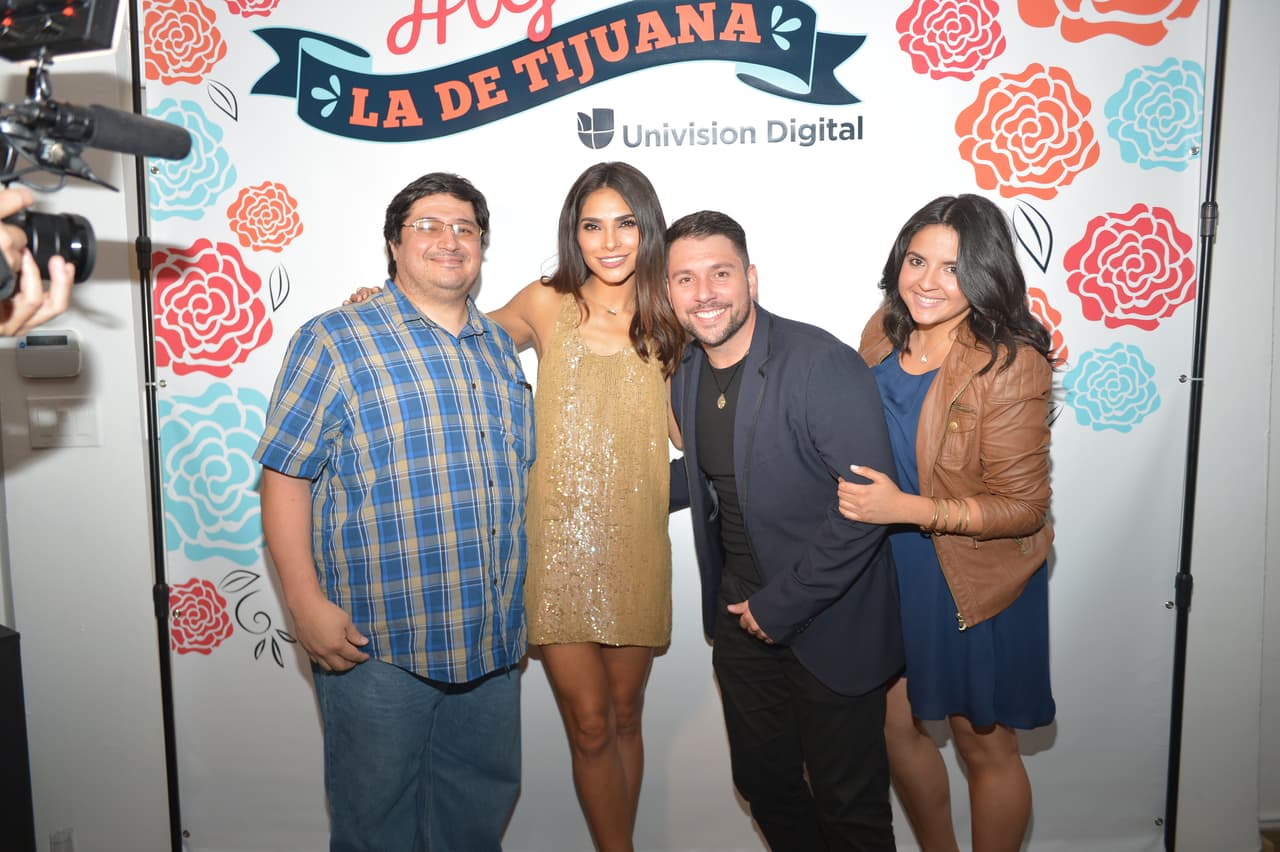 Hace unos días había hablado de un proyecto muy especial y finalmente pudo presentar a #AleLaDeTijuana frente a un grupo de amigos y colegas. Los presentes disfrutaron de la webserie entre risas y lágrimas. 
<a href="http://www.univision.com/shows/la-banda/aleladetijuana-revela-como-cruzo-la-frontera-video" target="_blank"><b>Aquí puedes ver el primer capítulo</b></a>.