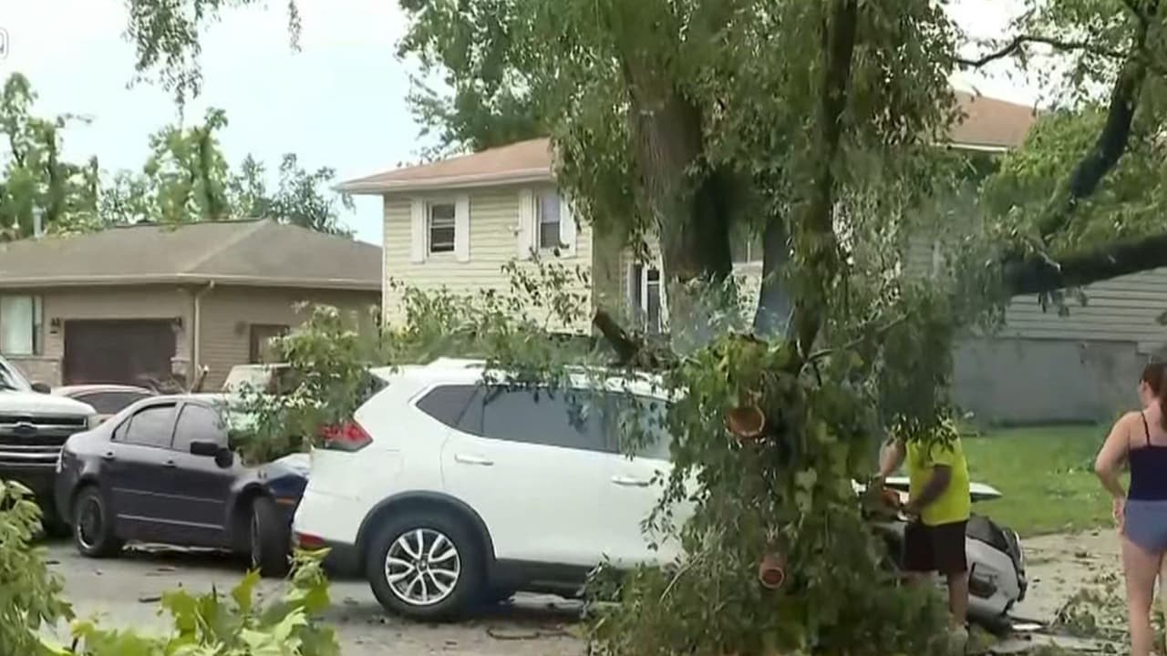 Tormentas golpea el Medio Oeste de EEUU: Múltiples tornados impactan la zona y hay reportes de víctimas mortales