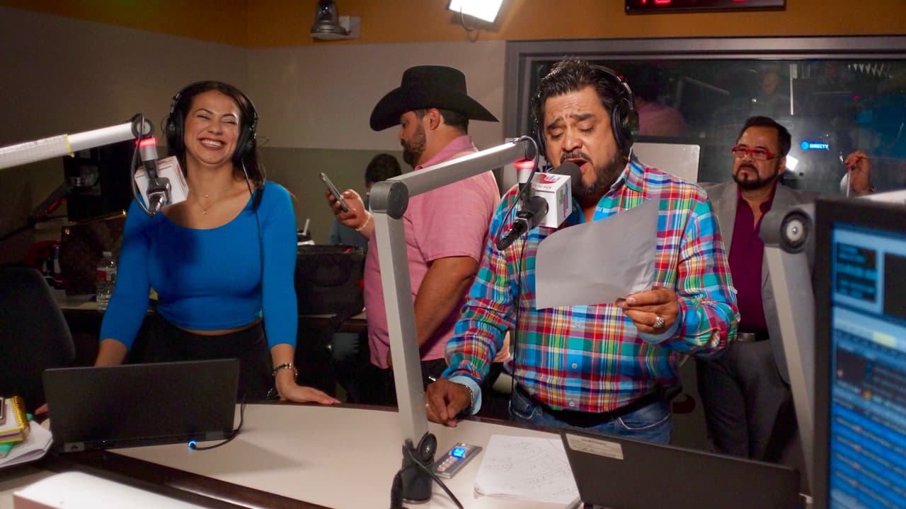 Los Rieleros del Norte aprovecharon la visita a 'El Bueno, La Mala y El Feo' para hablar de migración, inicios y nuevos proyectos.