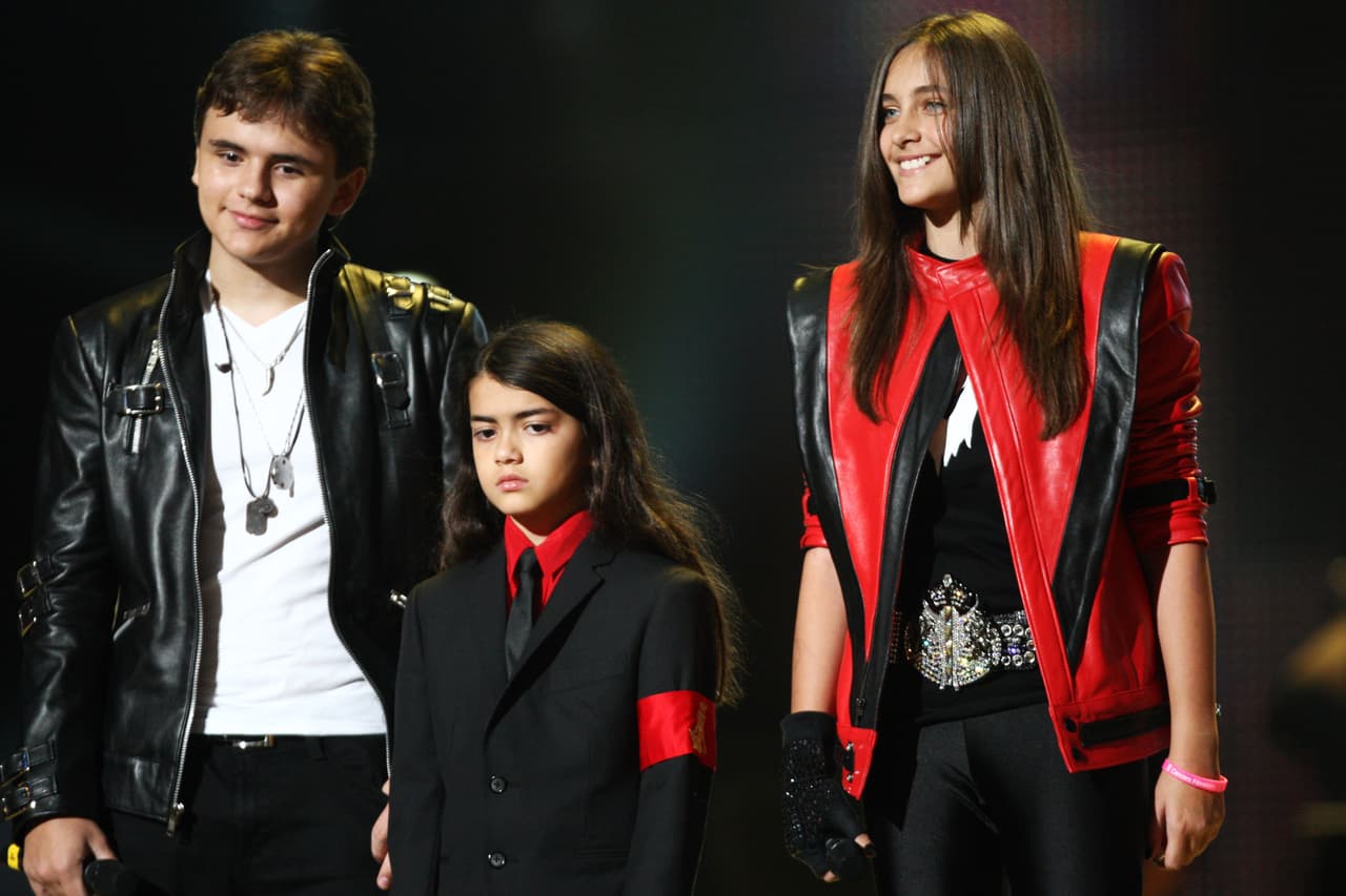 En 2010 los hermanos volvieron a aparecer juntos en un escenario, esta vez para recoger el premio a la trayectoria que los Grammy concedieron a Michael Jackson.