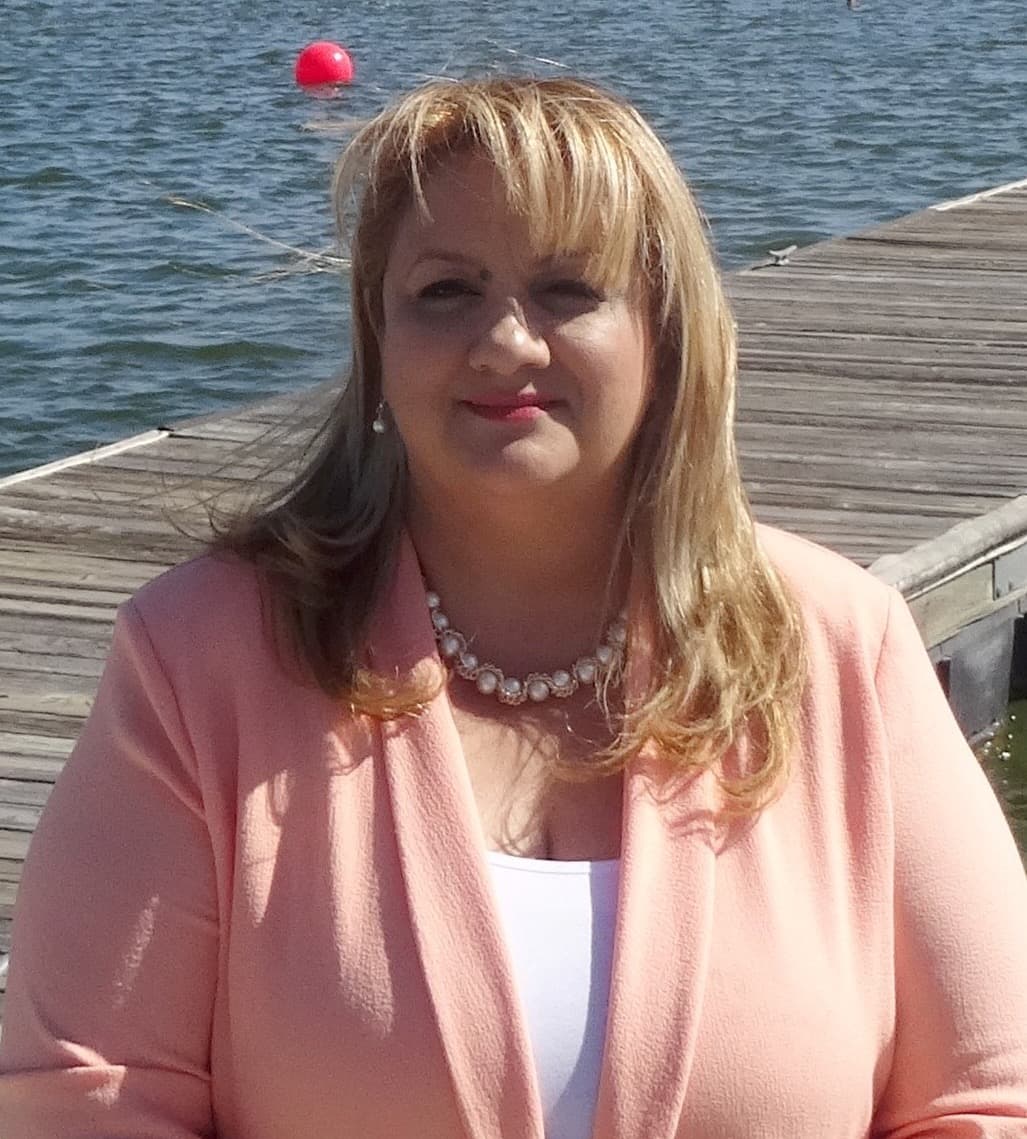 Franki Becerra: “No he visto que los políticos hablen por la comunidad y eso me rompe el corazón. La gente tiene miedo de salir de sus casas por miedo de que la deporten y no vuelvan a ver a sus hijos”.