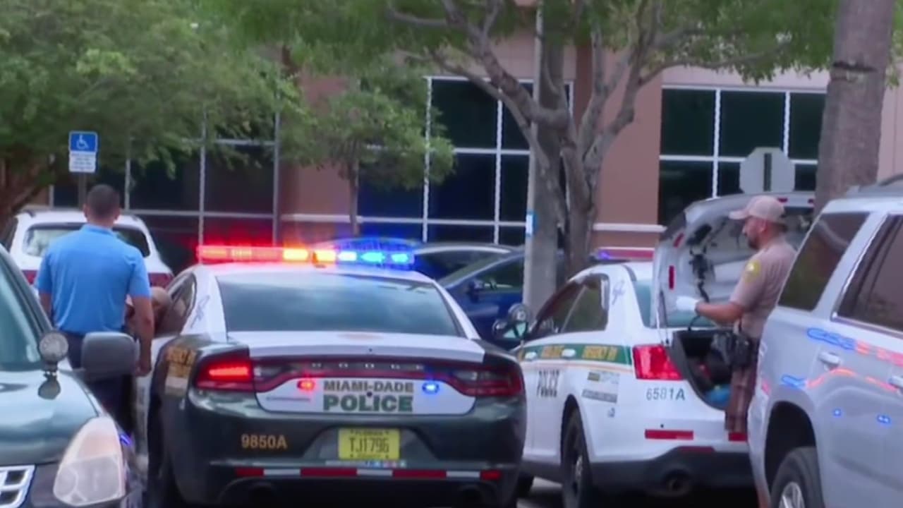 Discusión por casillero en un gimnasio de Miami-Dade termina con dos adultos mayores heridos