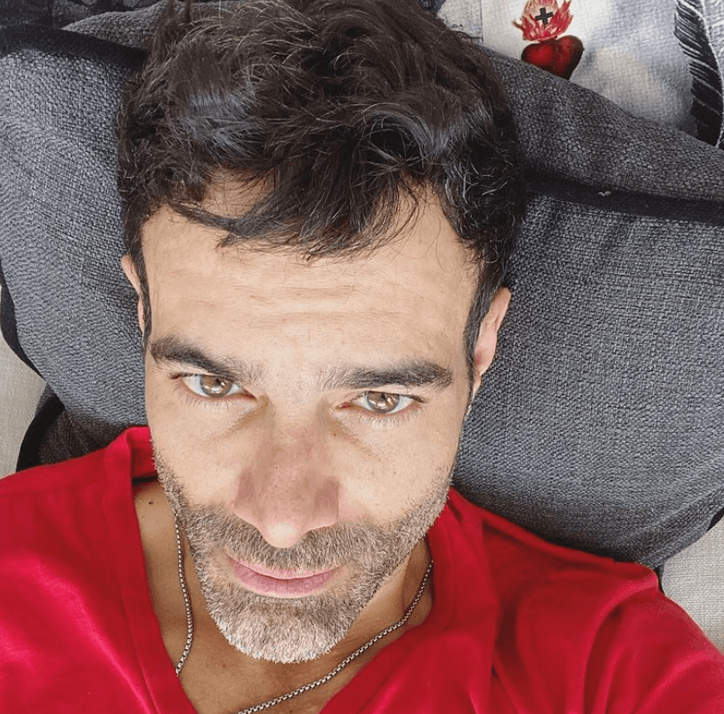 El puertorriqueño asegura que está "comprobado científicamente" que hay "muchas bocas para comer". Esta es una razón que considera importante para no tener descendencia, pues "se afecta lo que pisamos".
<br>
<br>