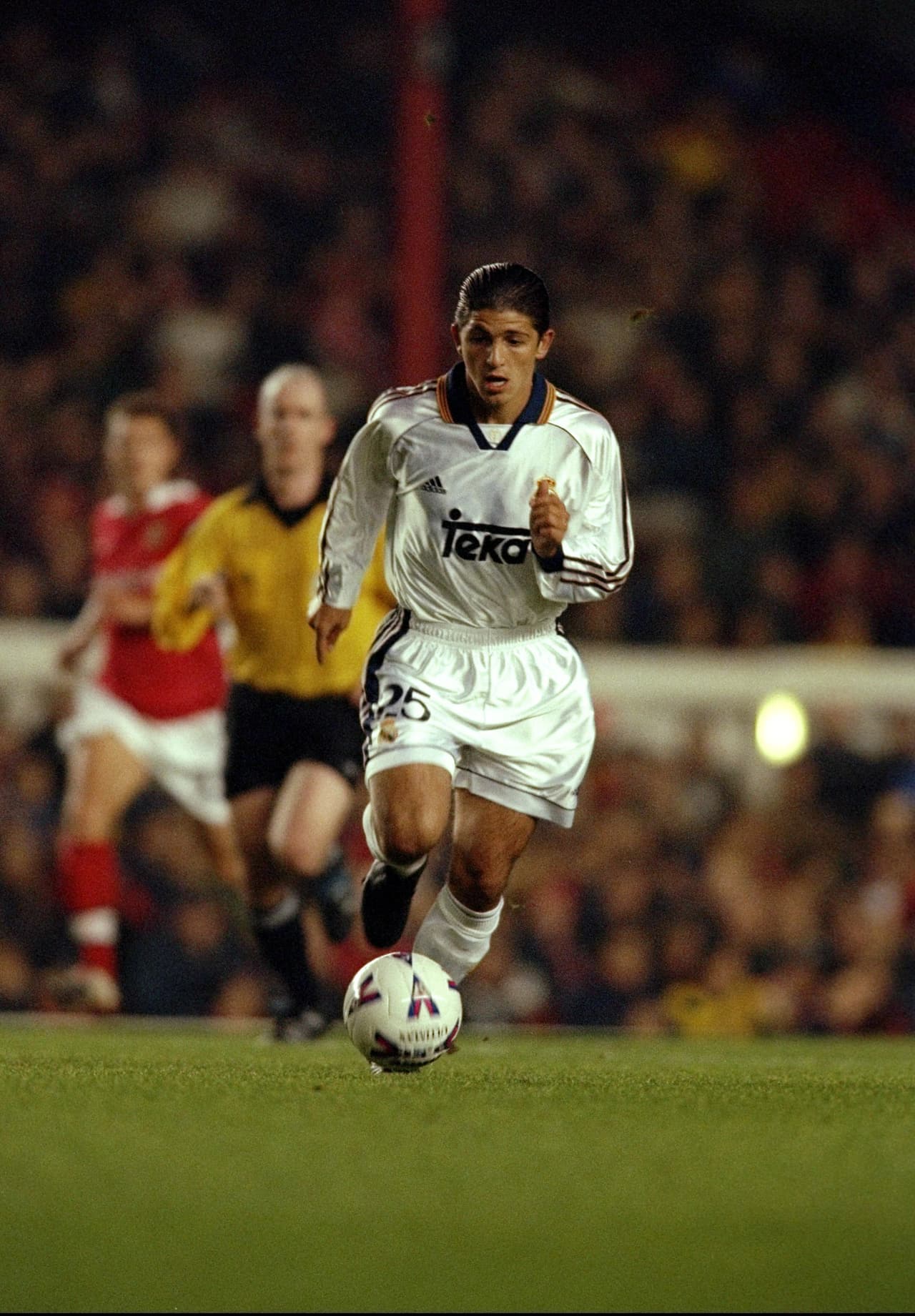 Perica Ognjenović llegó como delantero prometedor en 1999 pero apenas anotó un gol en 22 partidos y duró dos temporadas. Le apodaban 'El Átomo'.