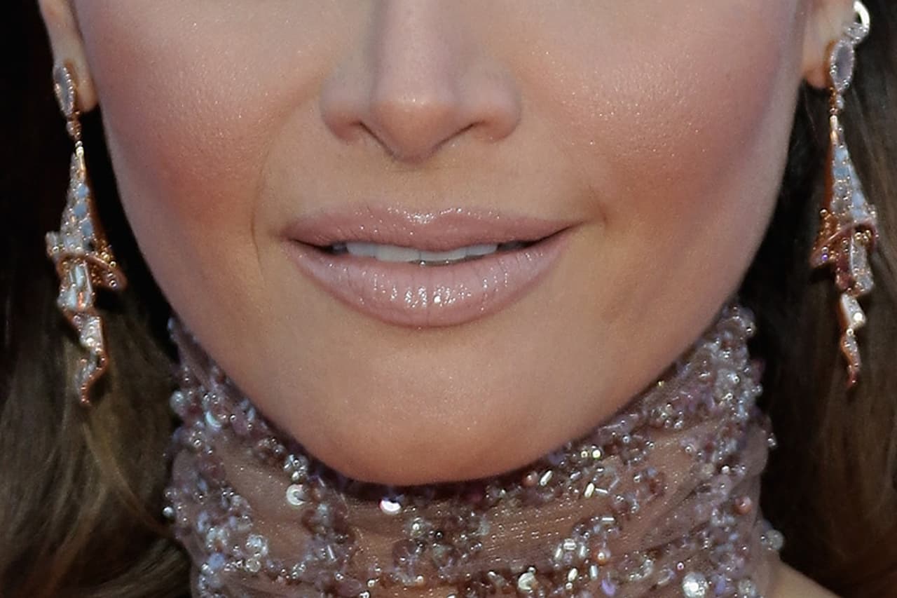 ¿Timida? Para nada, esta sensual mujer tiene una de las boquitas más irresistibles. Ella es una de las venezolanas más lindas del momento.