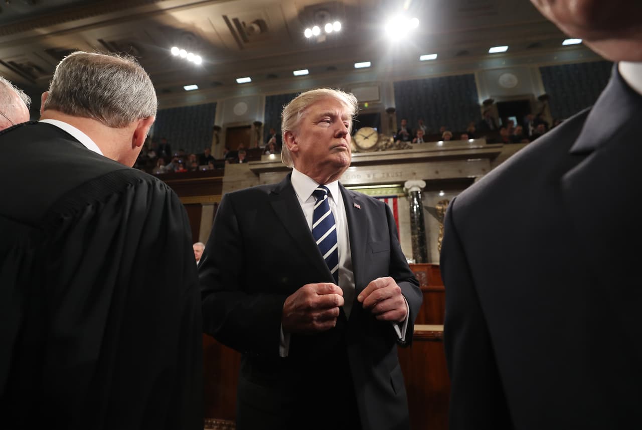 Trump lanza un duro mensaje nacionalista envuelto en un discurso menos agresivo