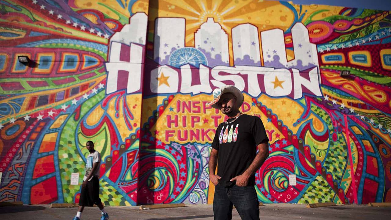 Gonzo247, descubrió su pasión siendo un adolescente pintando grafiti en las calles escondido en la oscuridad de la noche.