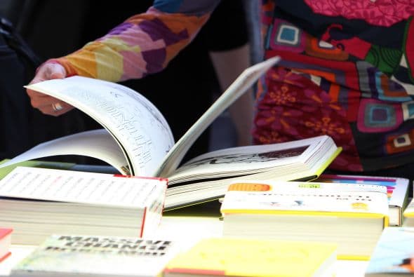 Tras un complicado proceso de negociación con unos 35 mil editores de más de 100 países, las previsiones anticipan un lanzamiento antes de final de año en EU, mientras que Europa tendrá que esperar para acceder a esta inmensa biblioteca virtual hasta el primer semestre del año próximo.