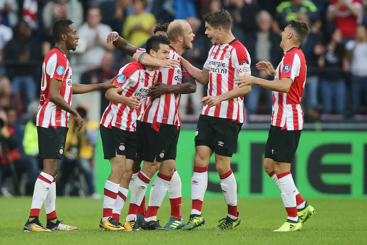 Allí apareció el talento del mexicno Hirving Lozano al minuto 31 con un gol que igualó las cargas, un 1-1 justo por lo visto en el juego.