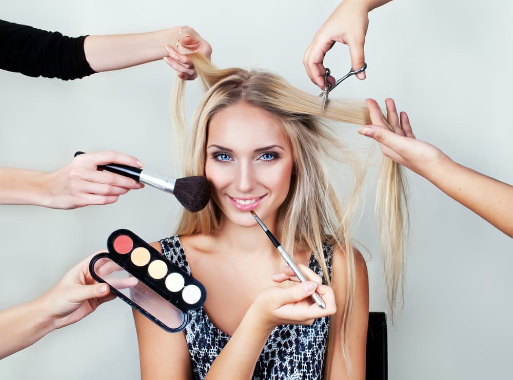 Si te organizas mejor puedes lograr destinarles un espacio para que te sea más fácil maquillarte y sobre todo te duren más tiempo.