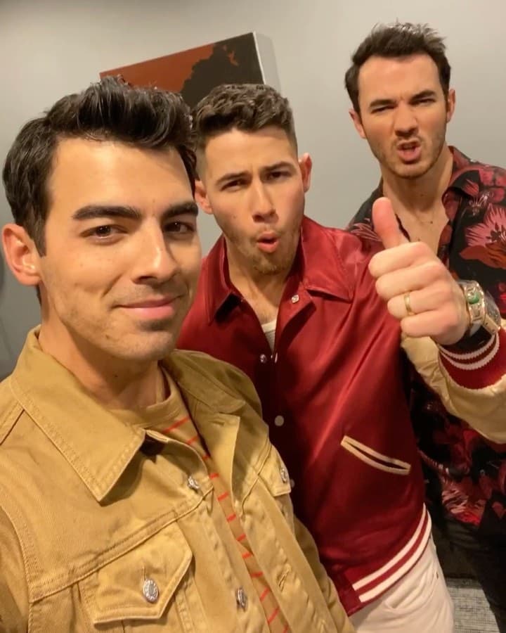 Ese sueño se disolvió, pero para solidificar uno también importante: ser estrellas pop.