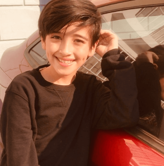 A través de sus redes sociales, el joven histrión comparte sus próximos proyectos y algunas de sus canciones. Por ejemplo, en marzo de 2022 estrenó el video musical de su sencillo ‘Un primer amor’.