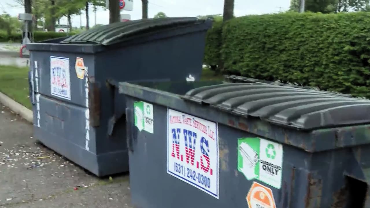 Rescatan a una persona con vida y hallan a otra muerta en un camión de basuras en Long Island