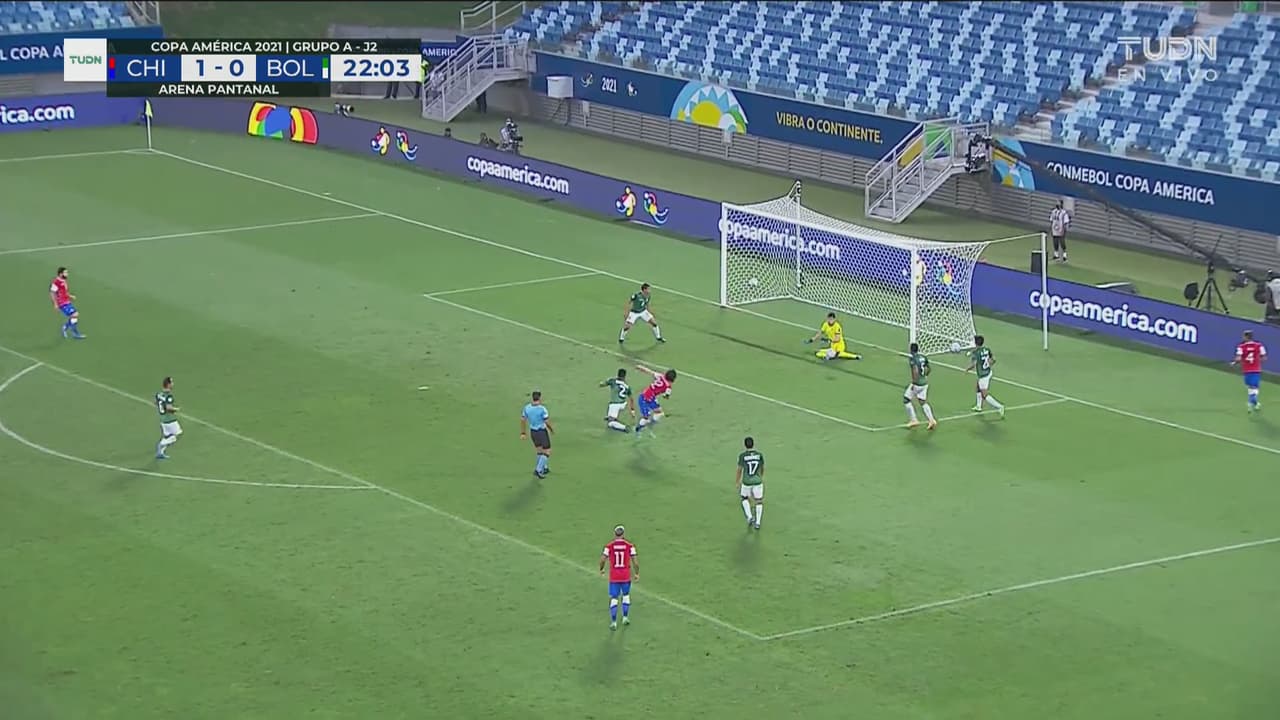 ¡Reflejos felinos! Lampe arruina el doblete de Brereton con su atajada